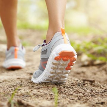 Jak wybrać idealne obuwie sportowe do aktywnego trybu życia?